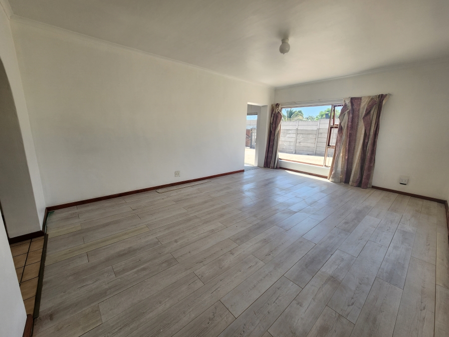 To Let 3 Bedroom Property for Rent in Mabille Park Western Cape